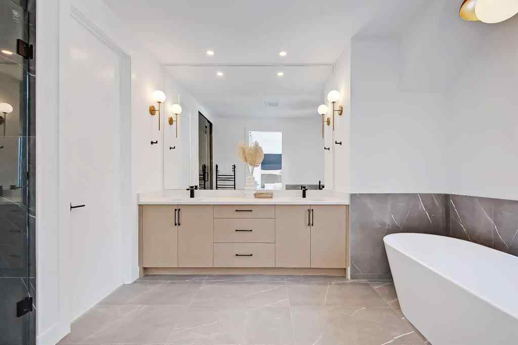 MLS® A2198942 - 215 25 Avenue NW in Tuxedo Park Calgary, Residential