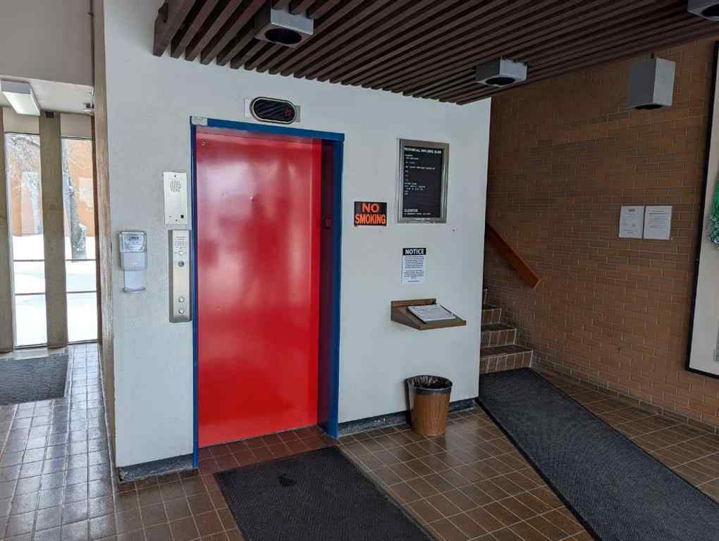 MLS® A2199038 - 5025 50 Street  in NONE Olds, Commercial