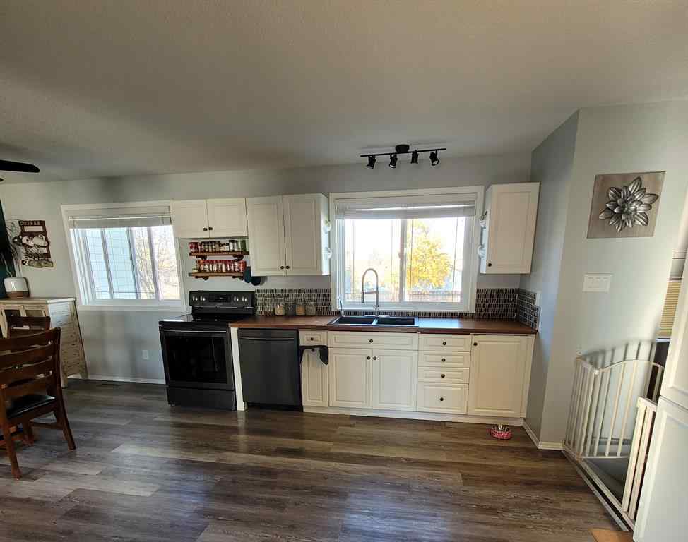 MLS® A2199147 - 300 Hammond Drive  in NONE Fox Creek, Residential