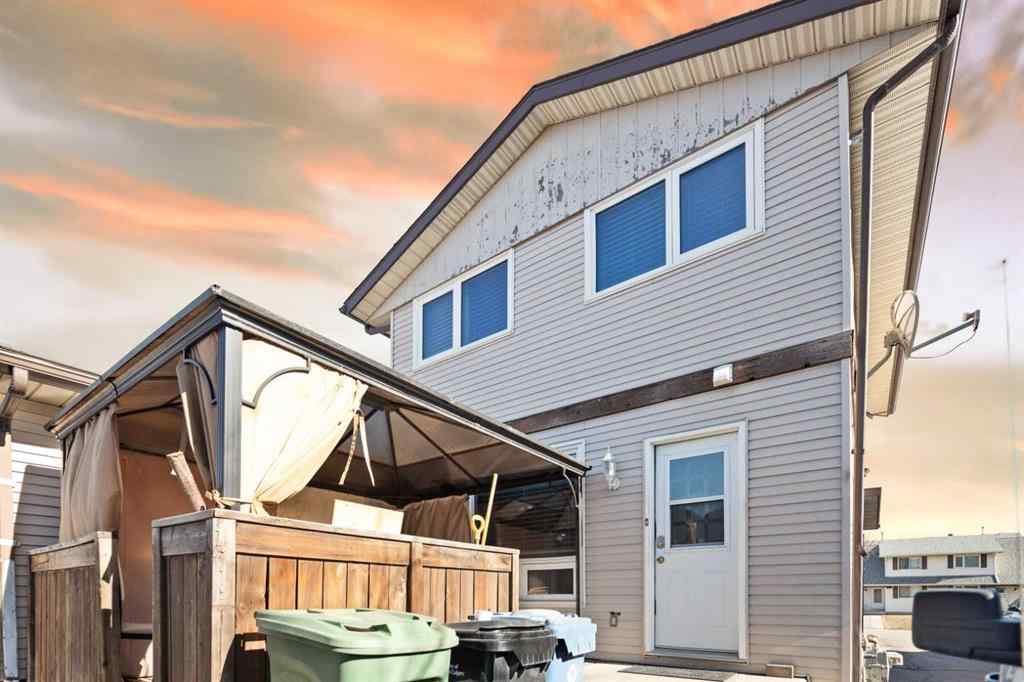 MLS® A2199208 - 49A Fonda Green SE in Forest Heights Calgary, Residential