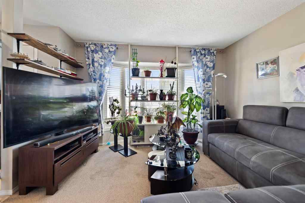 MLS® A2199208 - 49A Fonda Green SE in Forest Heights Calgary, Residential