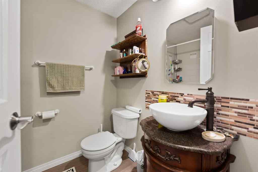 MLS® A2199208 - 49A Fonda Green SE in Forest Heights Calgary, Residential