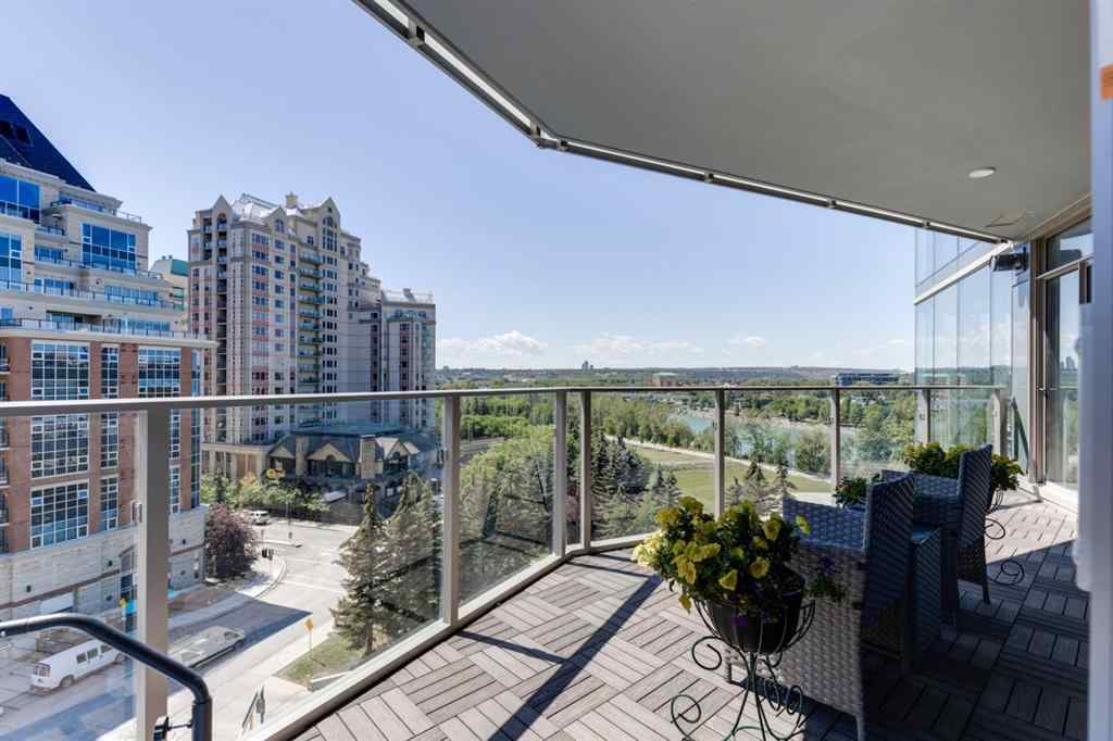 MLS® A2199261 - Unit #811 738 1 Avenue SW in Eau Claire Calgary, Residential