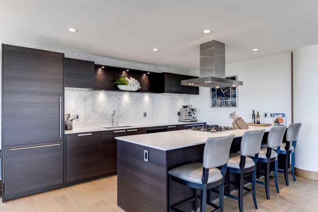 MLS® A2199261 - Unit #811 738 1 Avenue SW in Eau Claire Calgary, Residential