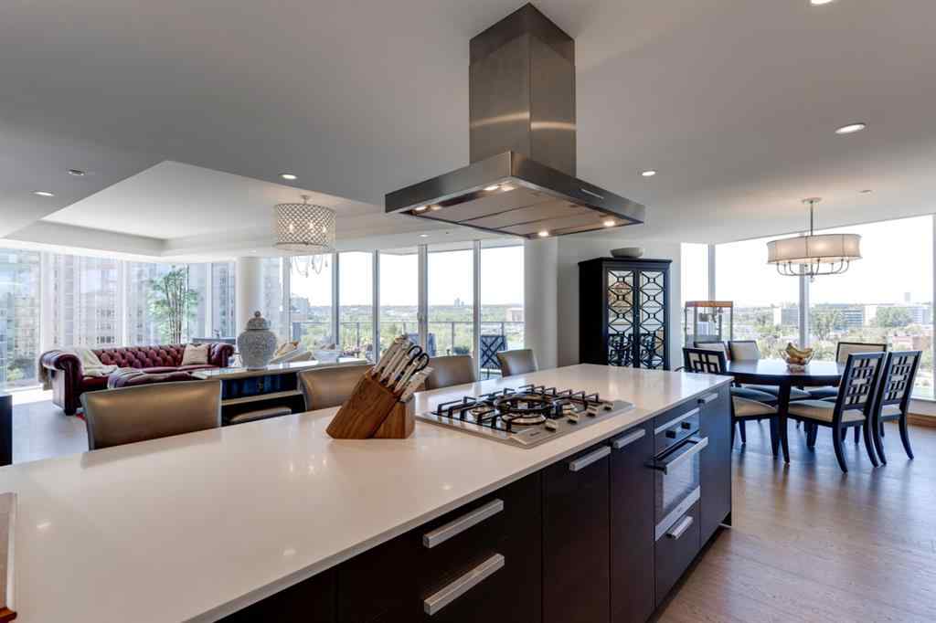 MLS® A2199261 - Unit #811 738 1 Avenue SW in Eau Claire Calgary, Residential