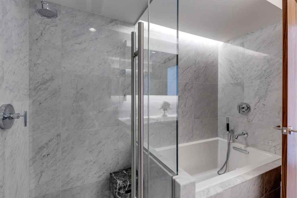 MLS® A2199261 - Unit #811 738 1 Avenue SW in Eau Claire Calgary, Residential