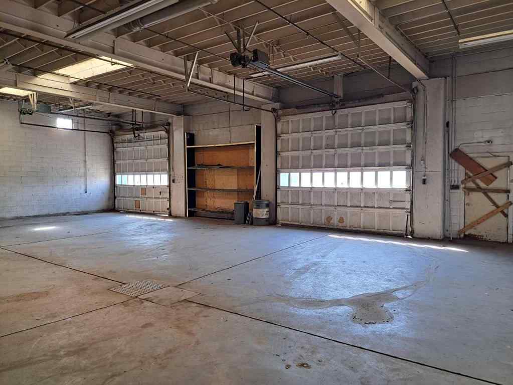 MLS® A2199480 - 443 10th Street N in Senator Buchanan Lethbridge, Commercial