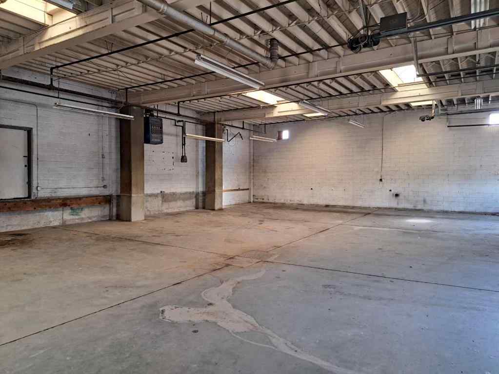 MLS® A2199480 - 443 10th Street N in Senator Buchanan Lethbridge, Commercial