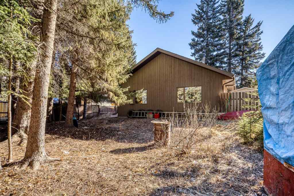 MLS® A2199487 - 20 Pinewood Crescent  in Town Centre_Canmore Canmore, Residential