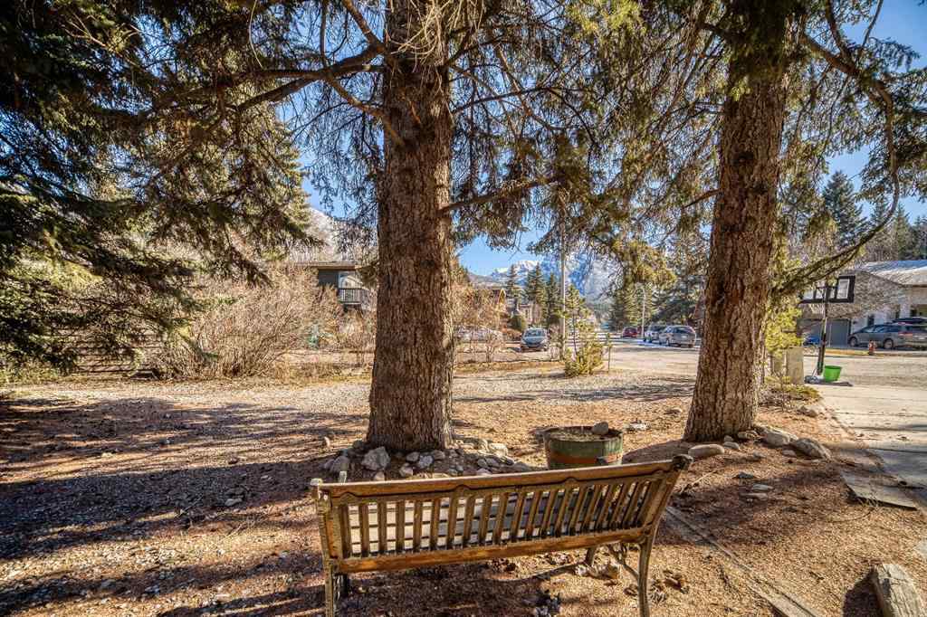 MLS® A2199487 - 20 Pinewood Crescent  in Town Centre_Canmore Canmore, Residential