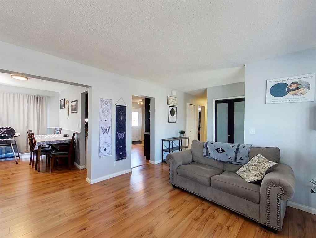 MLS® A2199603 - 1402 Edson Drive   in Edson Edson, Residential