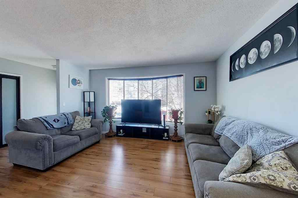 MLS® A2199603 - 1402 Edson Drive   in Edson Edson, Residential