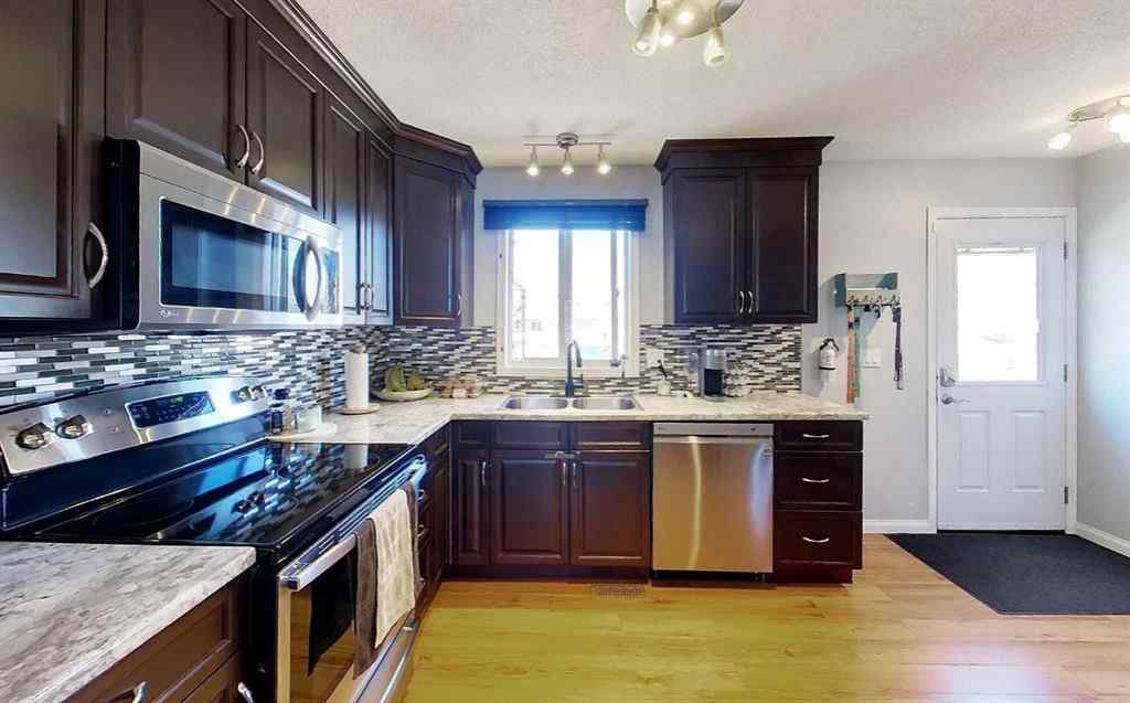 MLS® A2199603 - 1402 Edson Drive   in Edson Edson, Residential