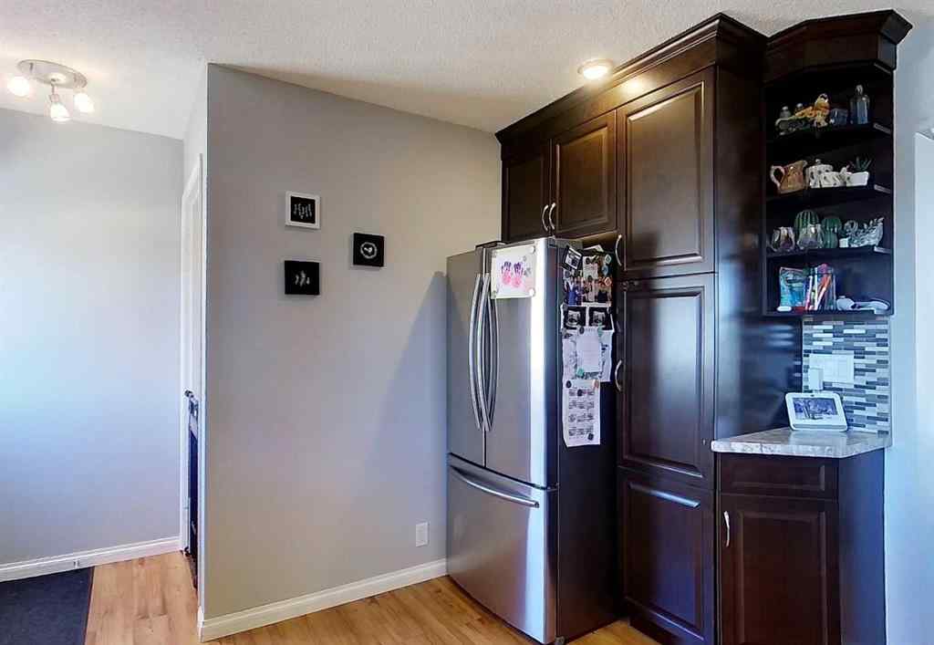 MLS® A2199603 - 1402 Edson Drive   in Edson Edson, Residential