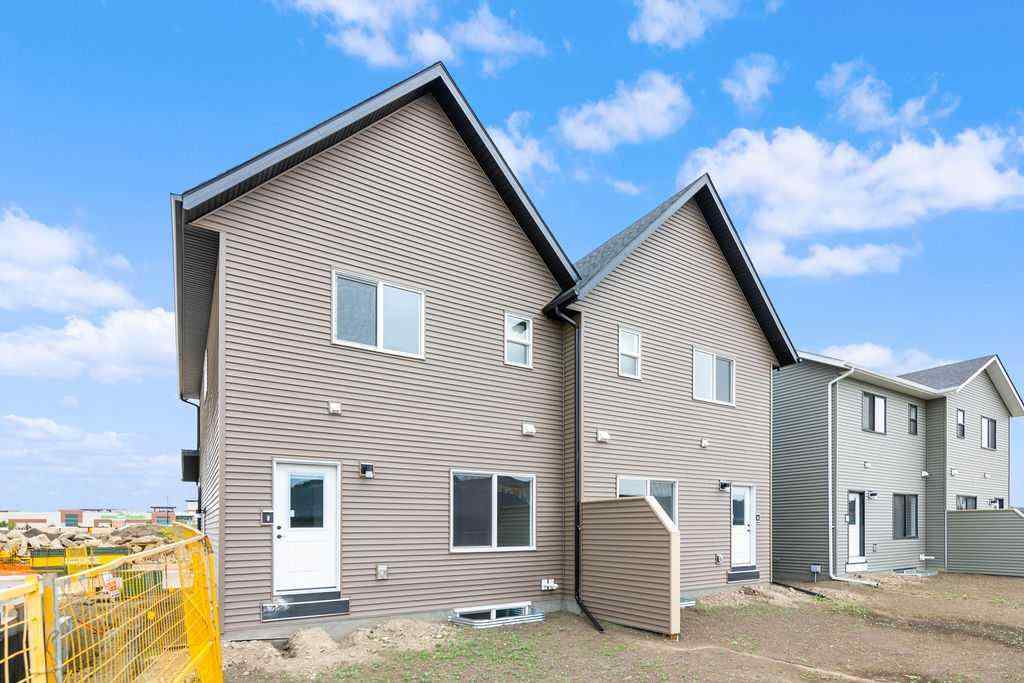 MLS® A2199712 - 1025 Reynolds Crescent SW in Coopers Crossing Airdrie, Residential