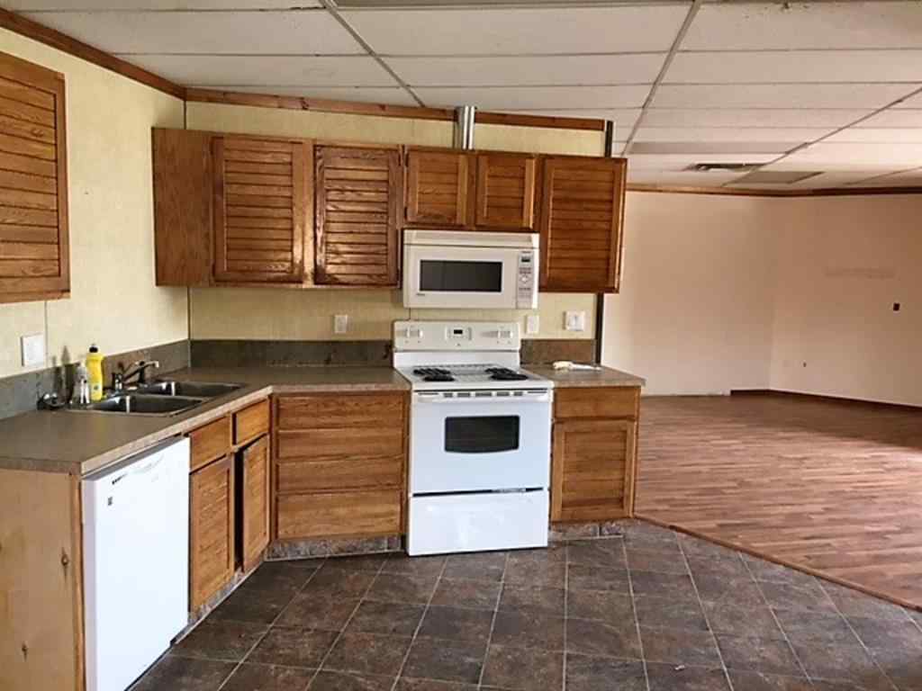 MLS® A2199843 - Unit #300 10011 102 Avenue  in Downtown Peace River, Commercial