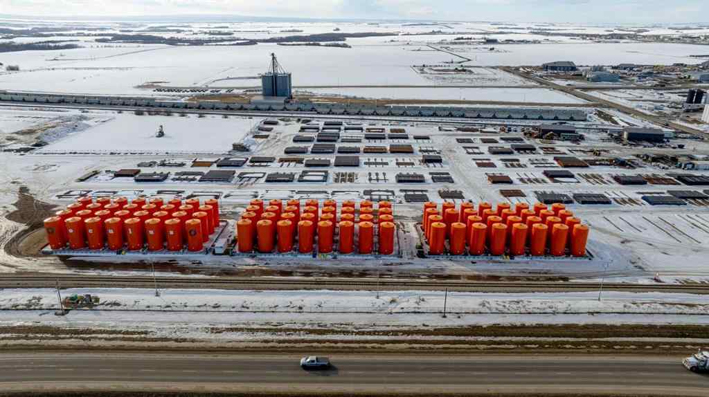 MLS® A2200435 - Unit #41 61027 Hwy 672   in Emerson Trail Industrial Park Rural Grande Prairie No. 1, County of, Commercial