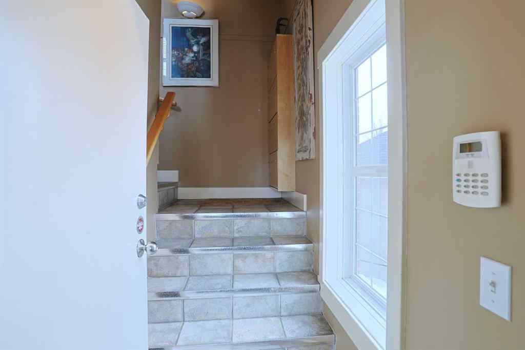 MLS® A2200537 - 300 Garrison Square SW in Garrison Woods Calgary, Residential
