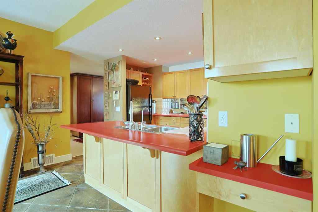 MLS® A2200537 - 300 Garrison Square SW in Garrison Woods Calgary, Residential