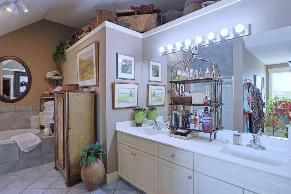 MLS® A2200537 - 300 Garrison Square SW in Garrison Woods Calgary, Residential