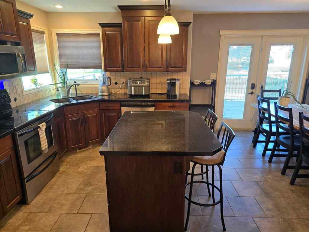 MLS® A2200540 - 7128 Henner's Road  in Henner\'s Landing Lacombe, Residential