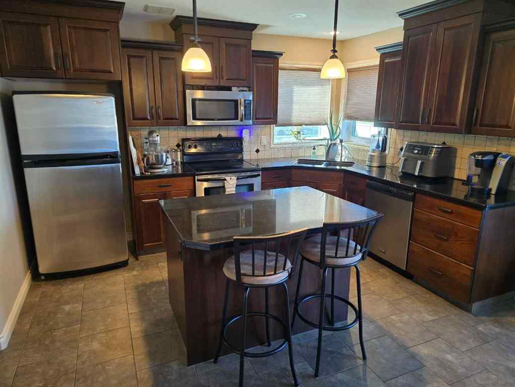 MLS® A2200540 - 7128 Henner's Road  in Henner\'s Landing Lacombe, Residential