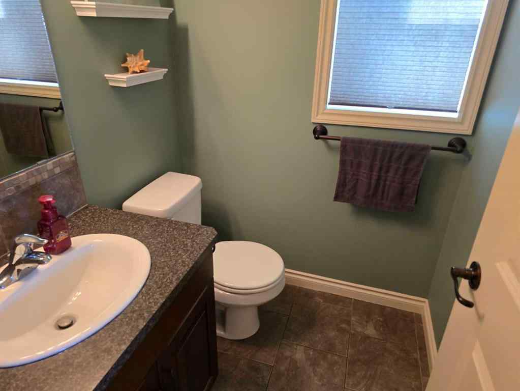 MLS® A2200540 - 7128 Henner's Road  in Henner\'s Landing Lacombe, Residential
