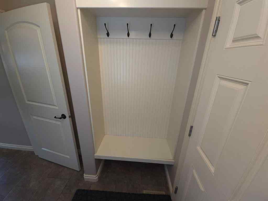 MLS® A2200540 - 7128 Henner's Road  in Henner\'s Landing Lacombe, Residential