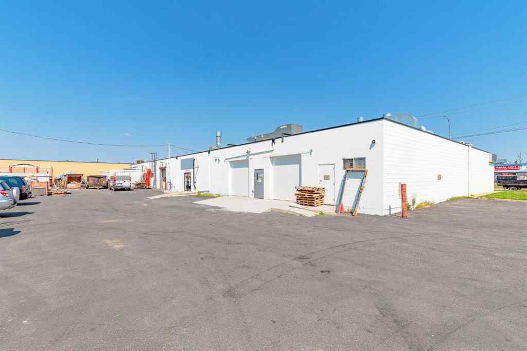 MLS® A2200541 - 4605 12 Street NE in McCall Calgary, Commercial