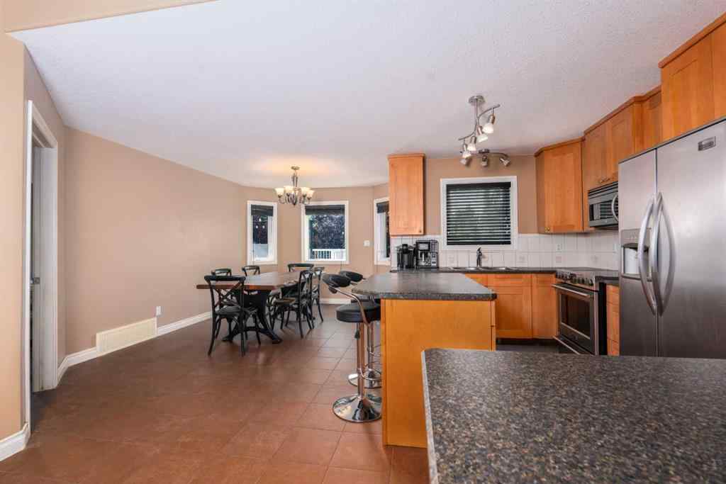 MLS® A2200850 - 3712 69 Street  in Duggan Park Camrose, Residential