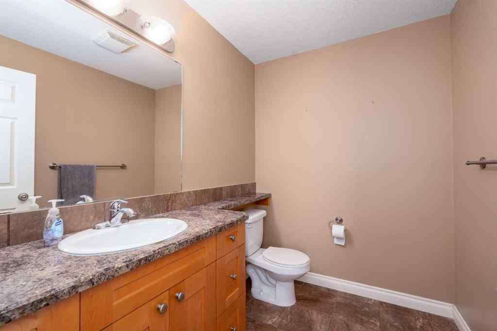 MLS® A2200850 - 3712 69 Street  in Duggan Park Camrose, Residential