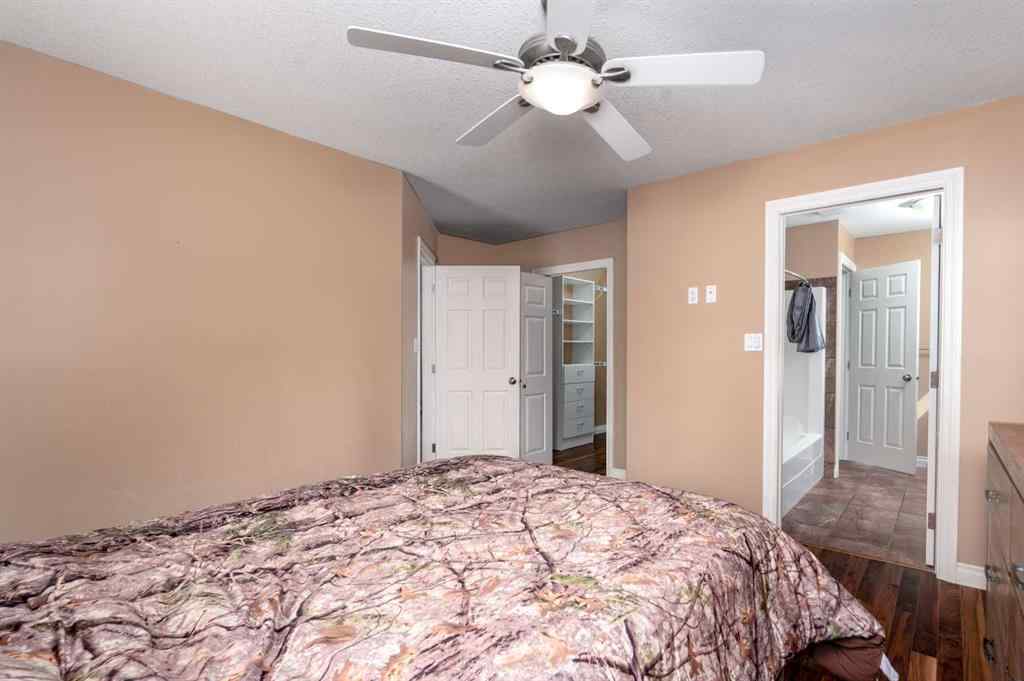 MLS® A2200850 - 3712 69 Street  in Duggan Park Camrose, Residential