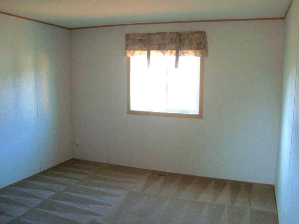 MLS® A2200966 - #8 Trochu Avenue  in NONE Trochu, Residential
