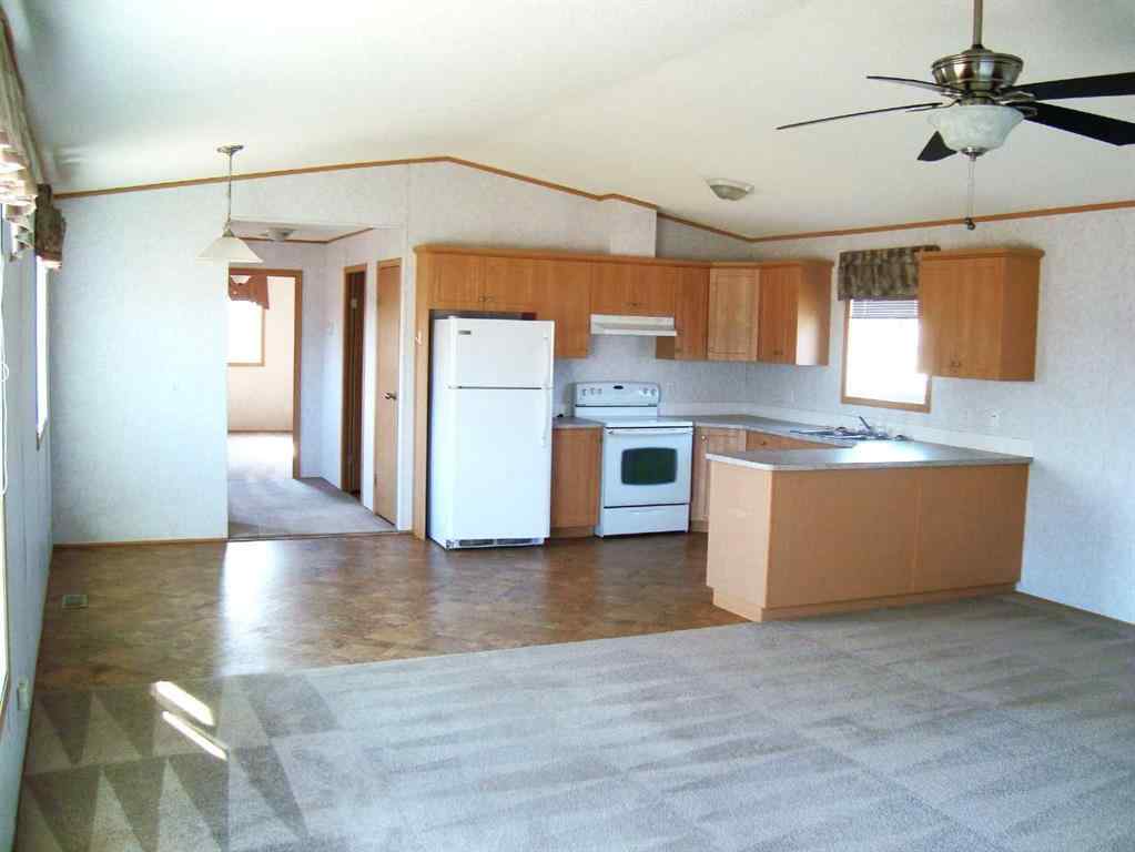 MLS® A2200966 - #8 Trochu Avenue  in NONE Trochu, Residential