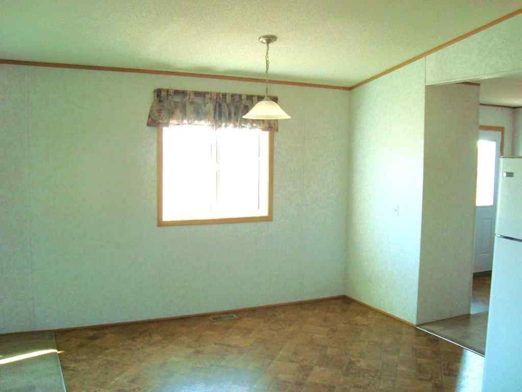 MLS® A2200966 - #8 Trochu Avenue  in NONE Trochu, Residential