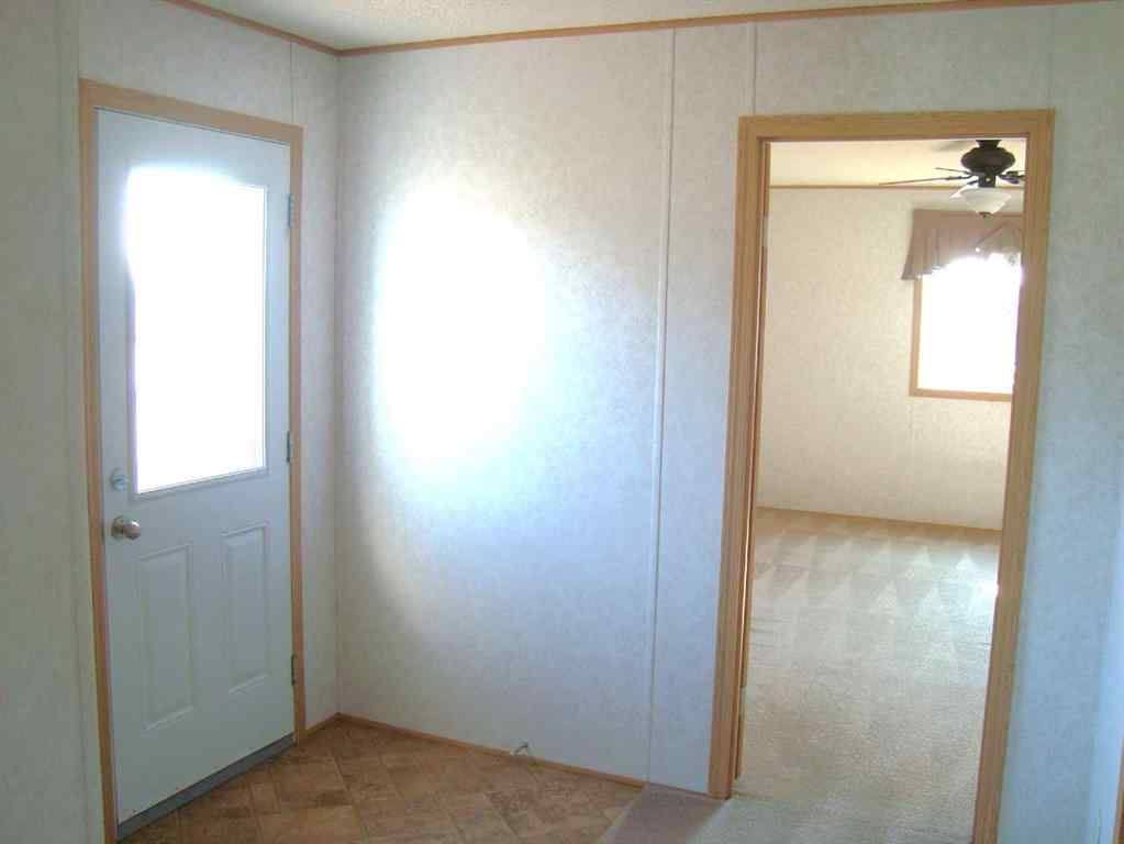 MLS® A2200966 - #8 Trochu Avenue  in NONE Trochu, Residential