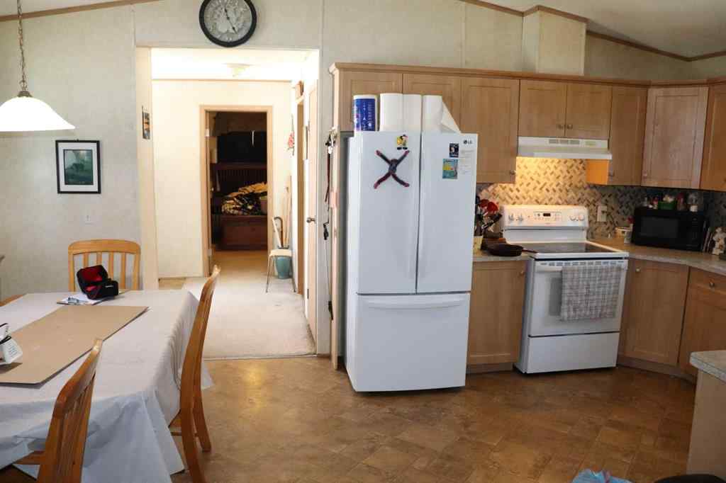 MLS® A2201092 - 5001 51 Street   in NONE Robb, Residential