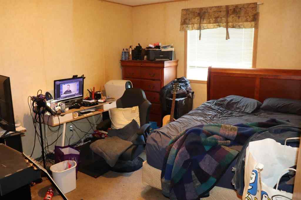 MLS® A2201092 - 5001 51 Street   in NONE Robb, Residential