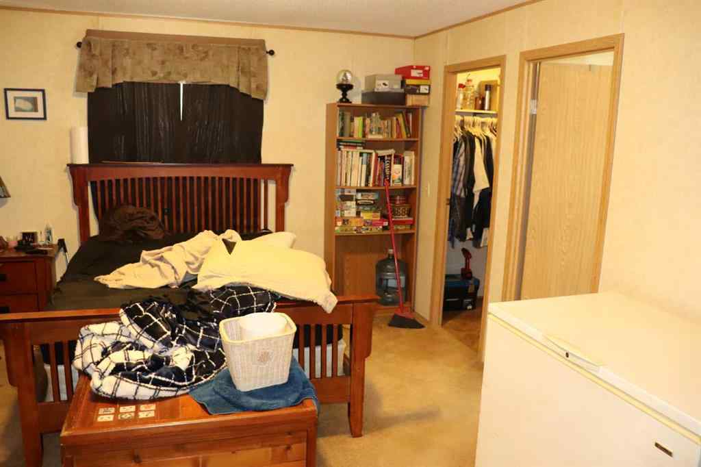 MLS® A2201092 - 5001 51 Street   in NONE Robb, Residential