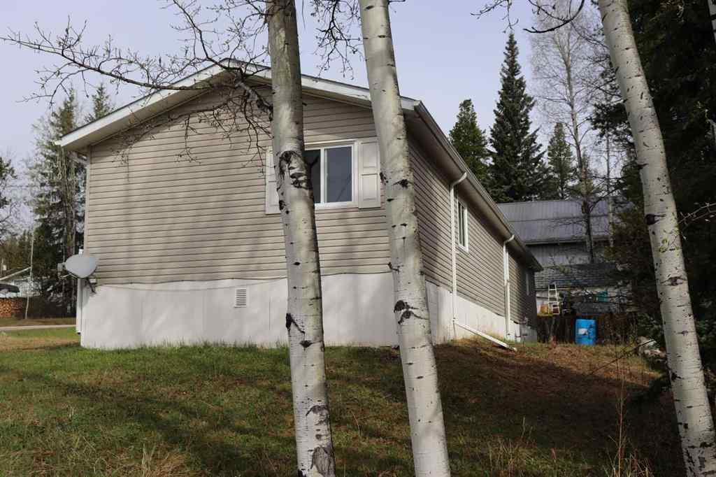 MLS® A2201092 - 5001 51 Street   in NONE Robb, Residential