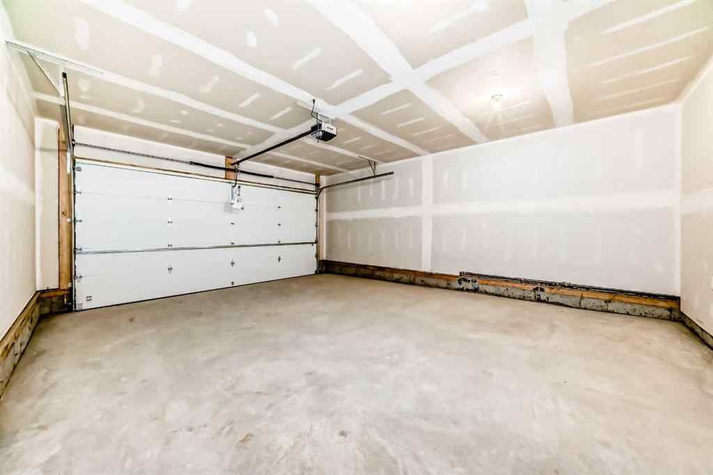 MLS® A2201165 - 28 Magnolia Green SE in Mahogany Calgary, Residential