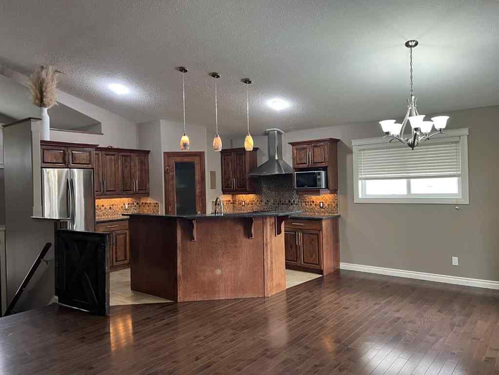 MLS® A2201342 - 806 10 Street  in NONE Fox Creek, Residential