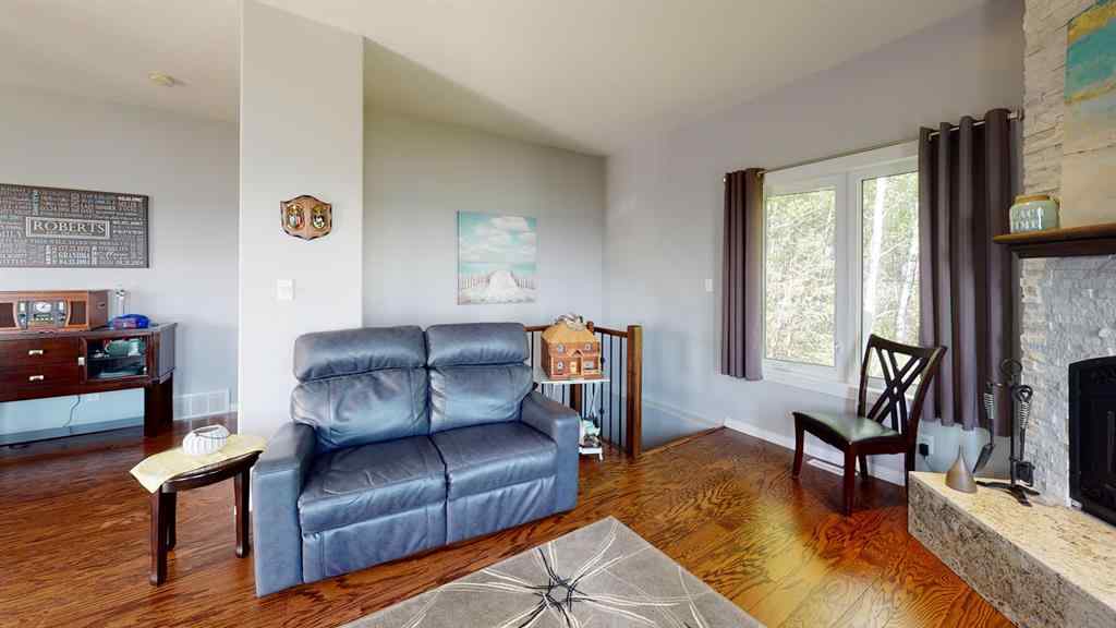 MLS® A2201554 - 613 & 617 Golden Bay Crescent   in NONE Lac La Biche, Residential