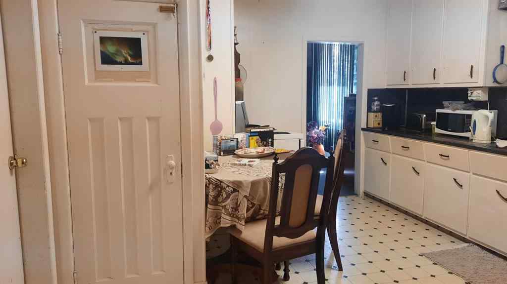 MLS® A2201565 - 227 6 Street  in East Coulee Drumheller, Residential