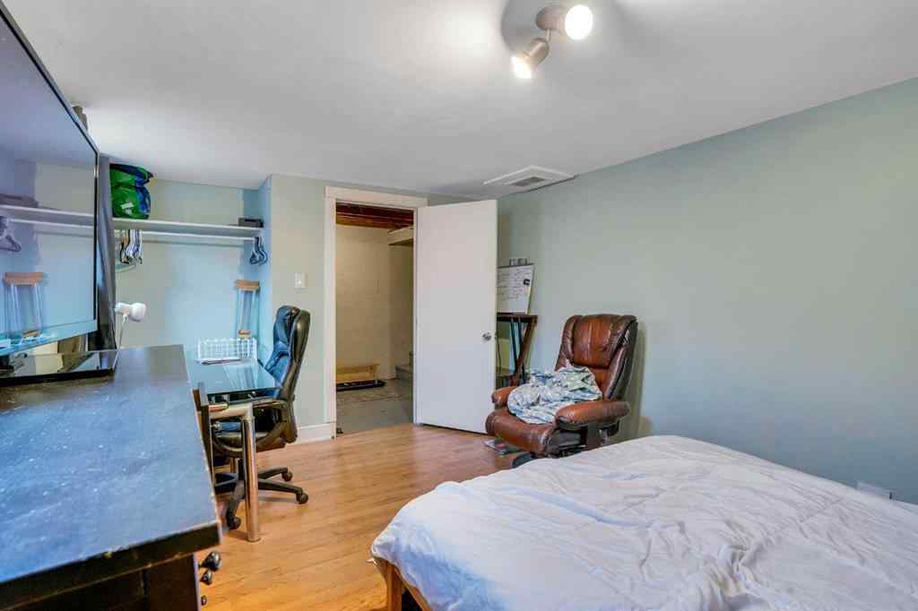 MLS® A2201568 - 434 Meredith Road NE in Crescent Heights Calgary, Commercial