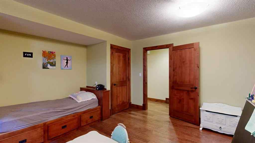 MLS® A2201578 - 5010 53 Street  in Downtown West Stettler, Residential