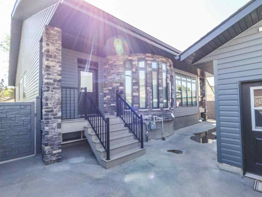 MLS® A2201578 - 5010 53 Street  in Downtown West Stettler, Residential