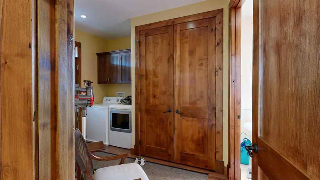 MLS® A2201578 - 5010 53 Street  in Downtown West Stettler, Residential