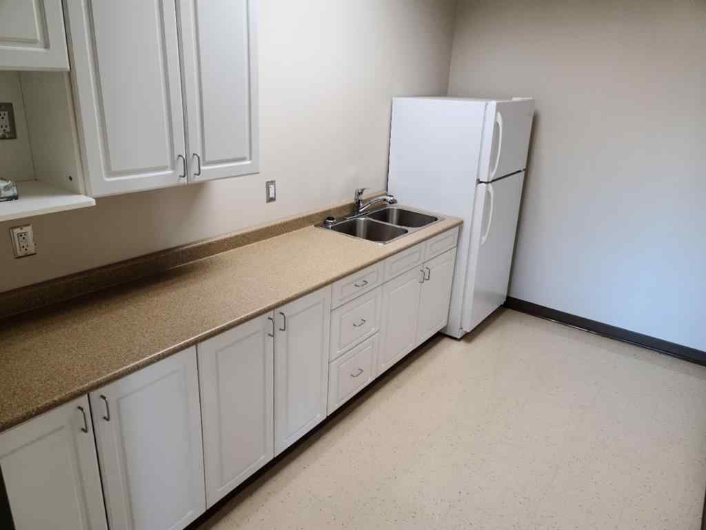 MLS® A2201589 - 8017 102 Avenue  in West Hill Com/Ind Peace River, Commercial