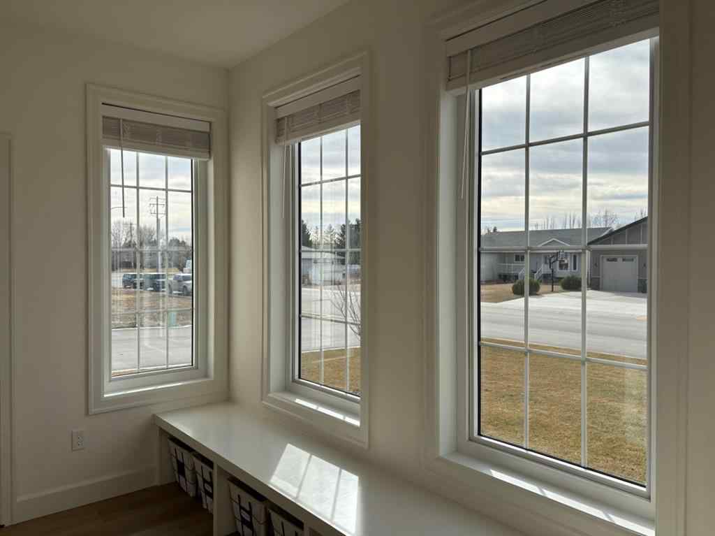 MLS® A2201725 - 247 N 2 Street E in NONE Magrath, Residential